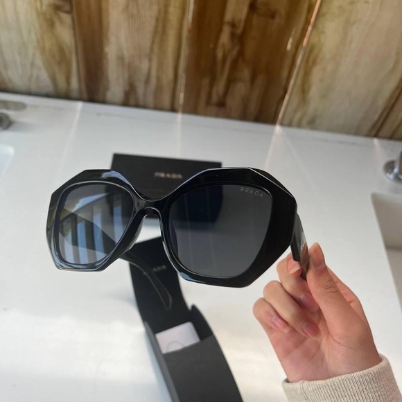 Prada Sunglasses Accessories